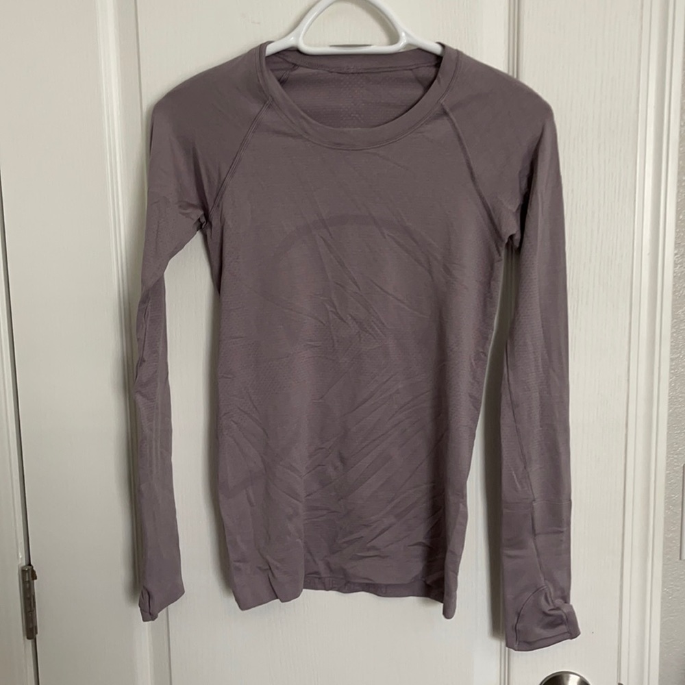 Swiftly tech sz 4 lululemon EUC